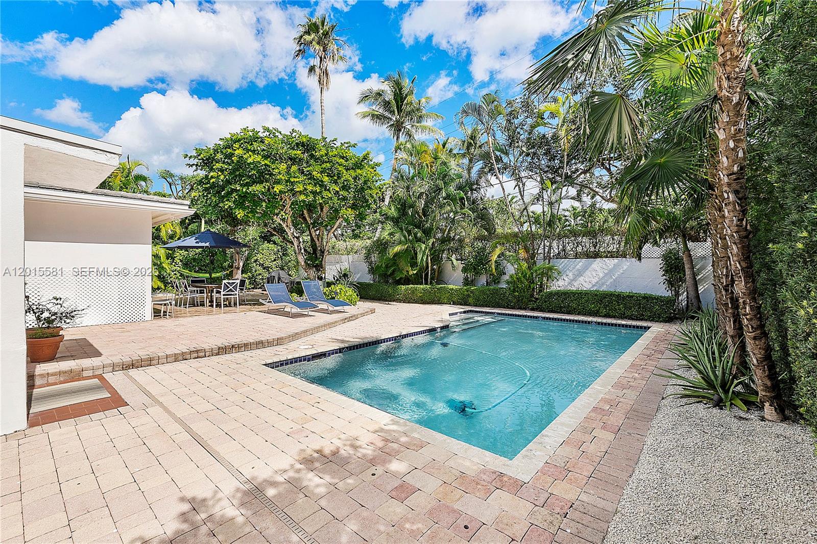 TROPICAL ISLE HOMES SUB 4 - Residential
