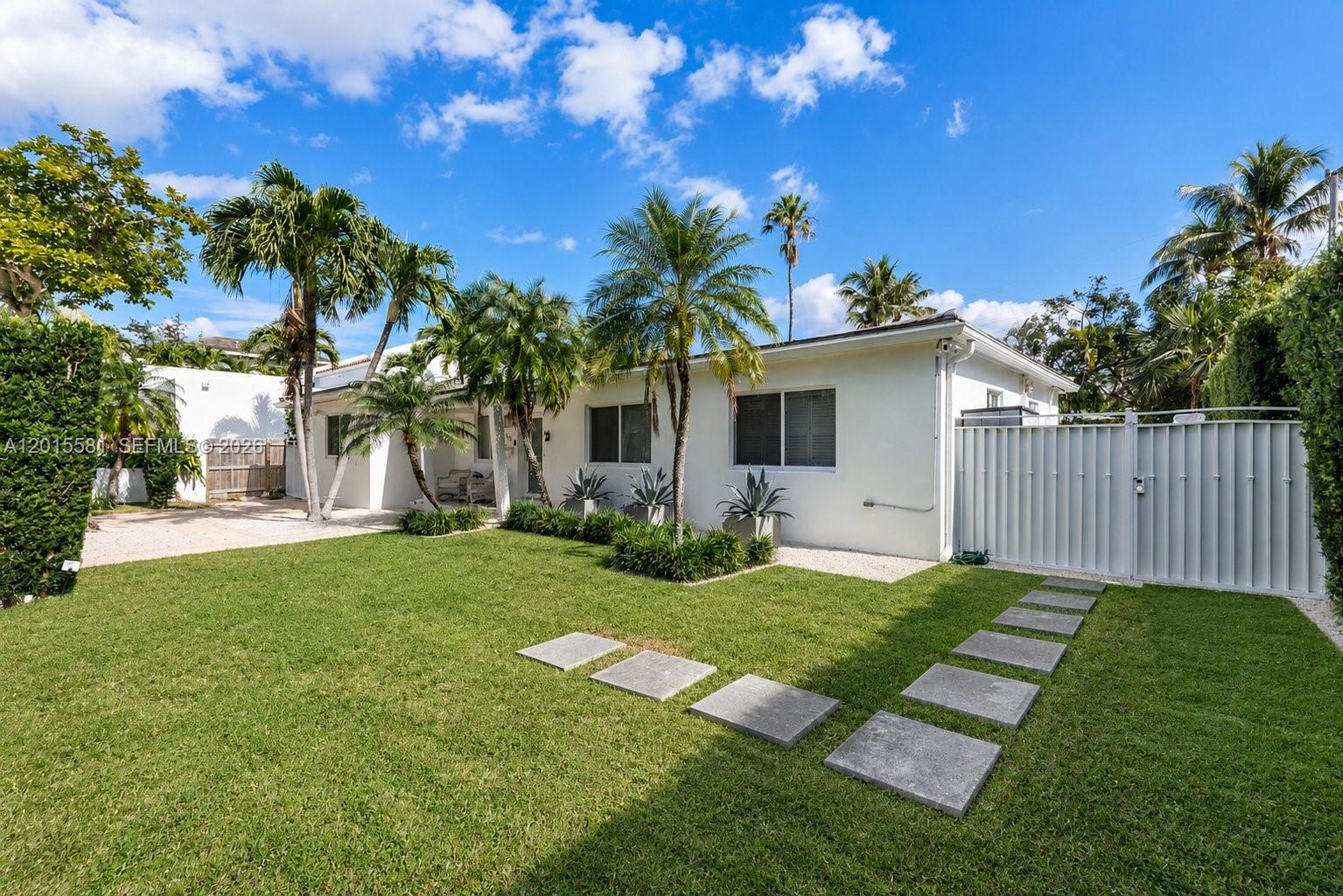 TROPICAL ISLE HOMES SUB 4 - Residential