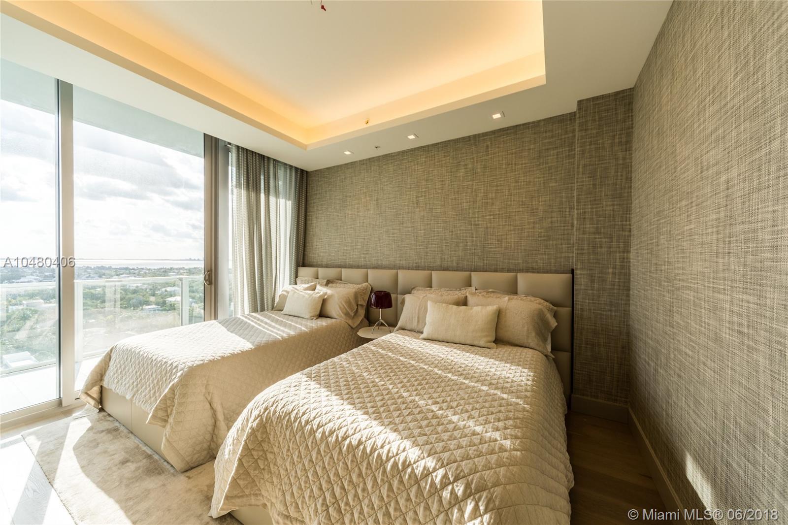 OCEANA KEY BISCAYNE CONDO - Residential
