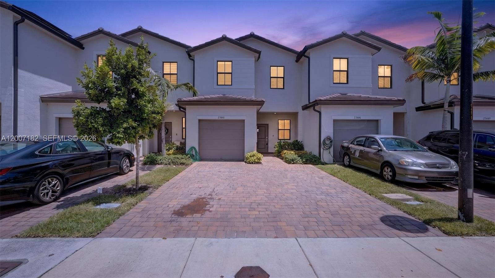 KENDALL ASSEMBLAGE SOUTH - Residential