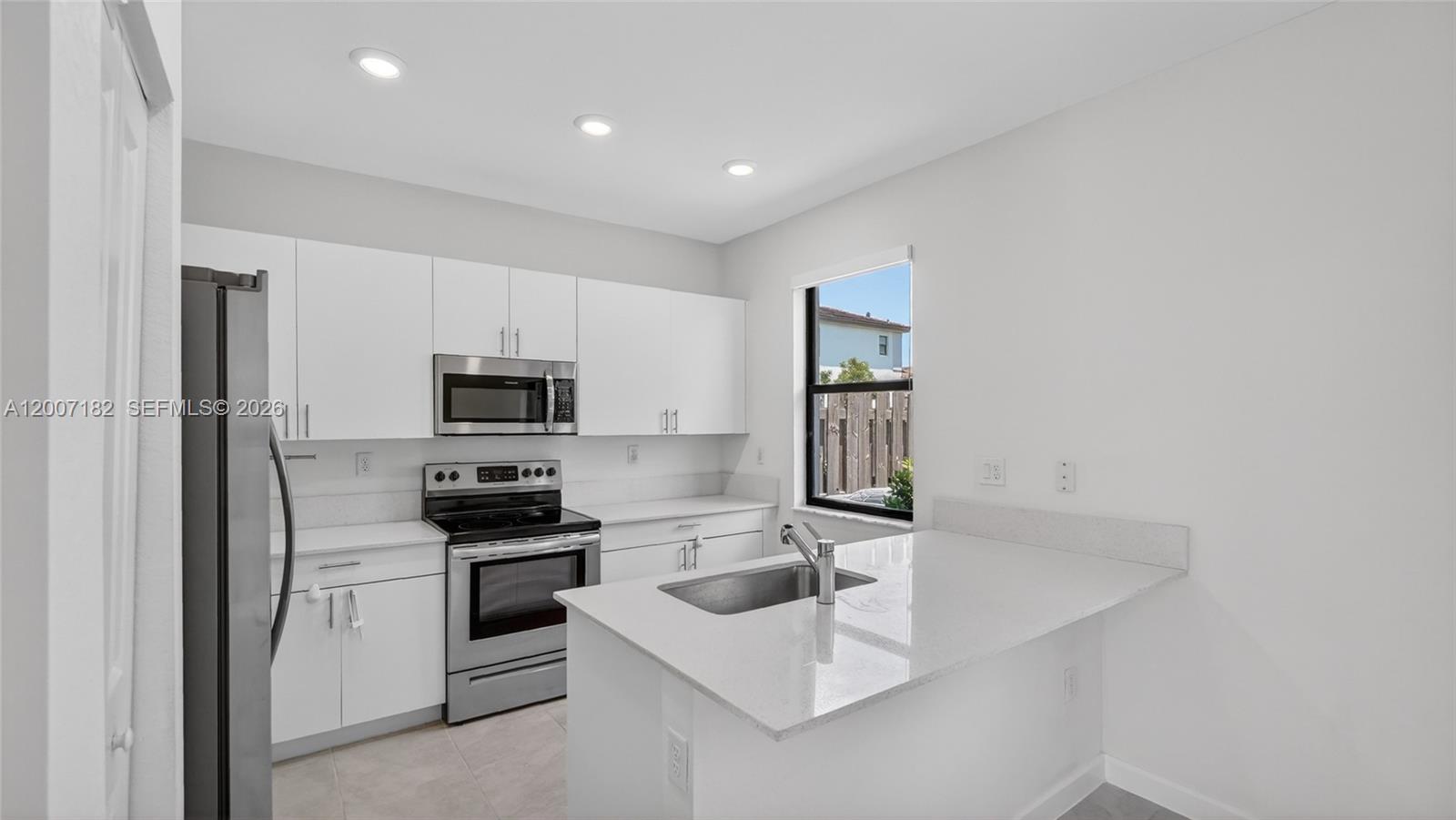 KENDALL ASSEMBLAGE SOUTH - Residential