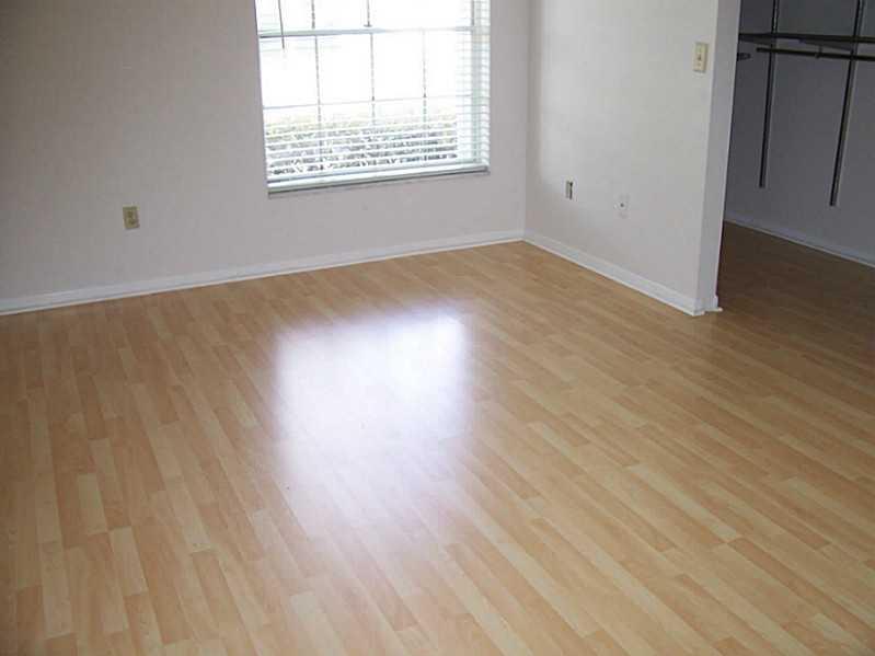 DORAL LAKES - Residential Lease