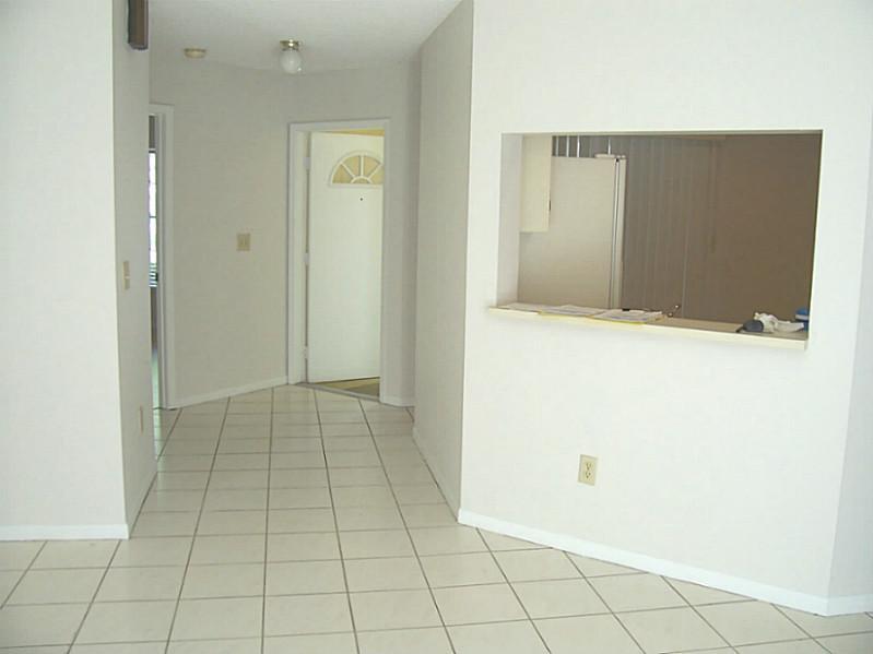 DORAL LAKES - Residential Lease