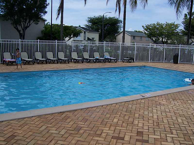 DORAL LAKES - Residential Lease