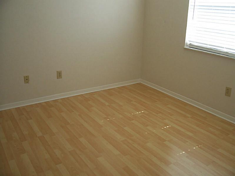 DORAL LAKES - Residential Lease