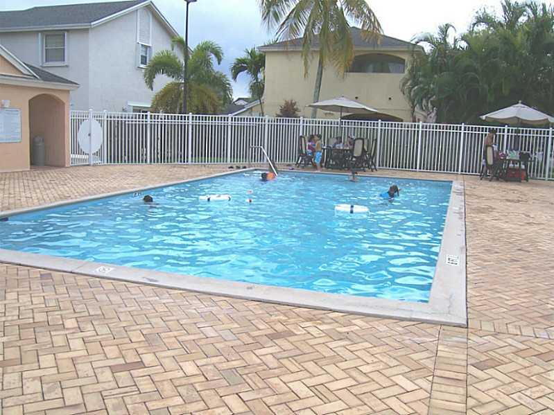 DORAL LAKES - Residential Lease