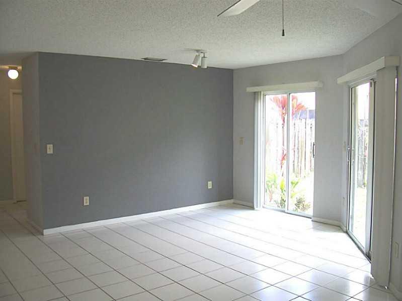 DORAL LAKES - Residential Lease
