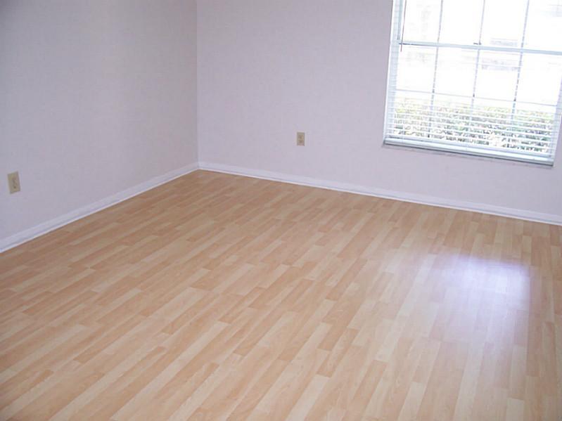 DORAL LAKES - Residential Lease