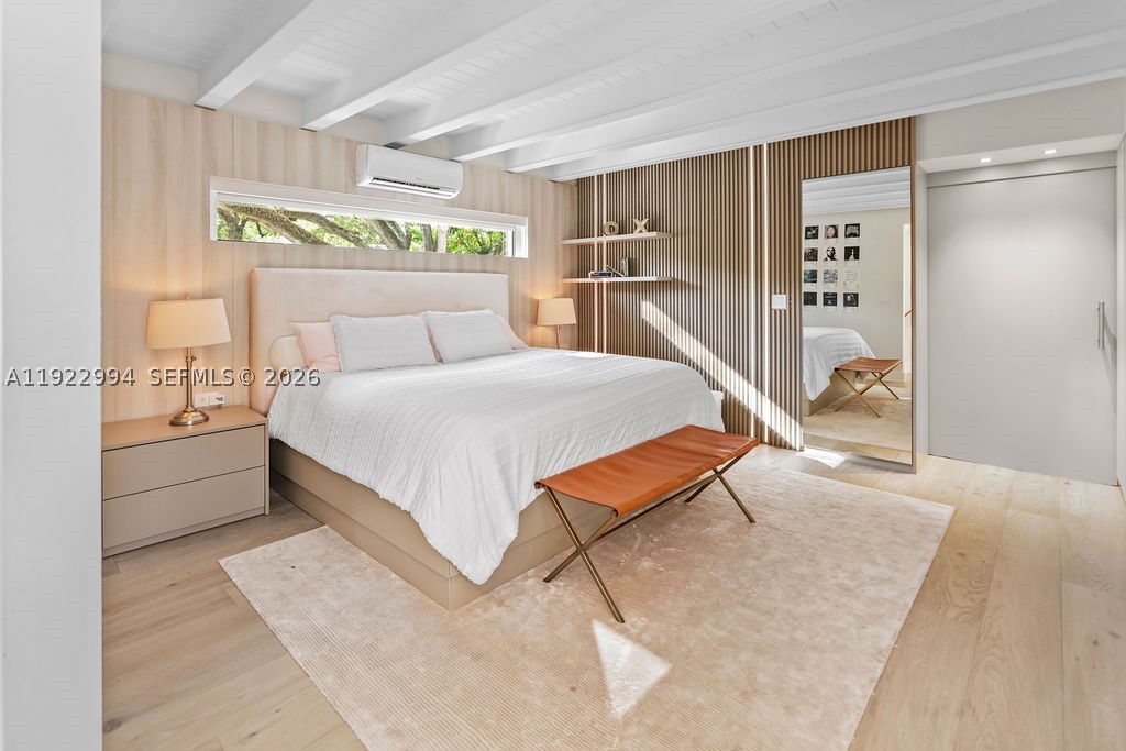 COCONUT GROVE MANOR - Residential