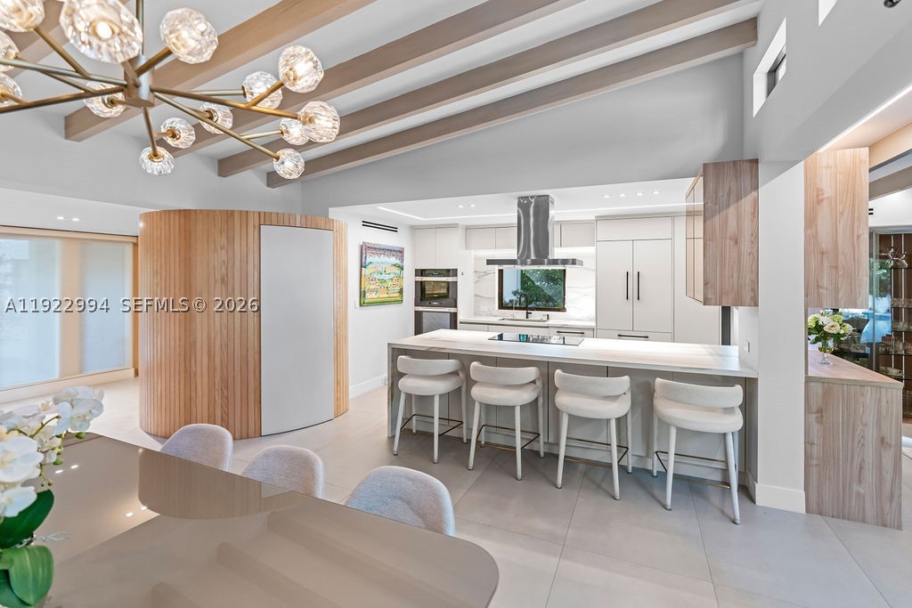 COCONUT GROVE MANOR - Residential