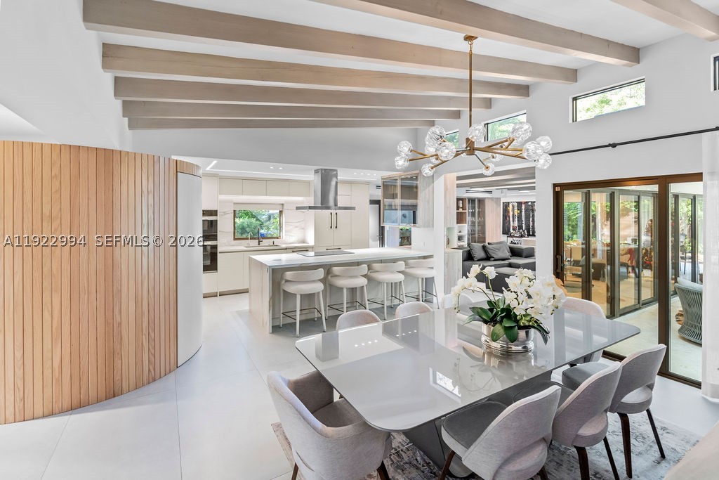 COCONUT GROVE MANOR - Residential