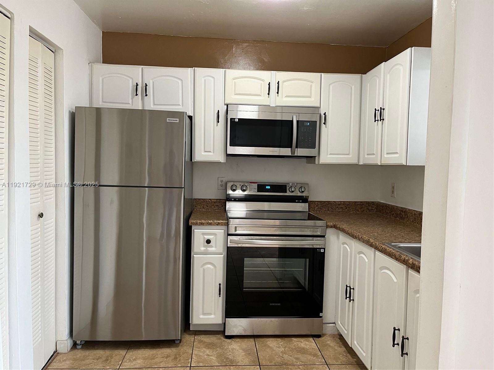 BROOKVIEW CONDO - Residential
