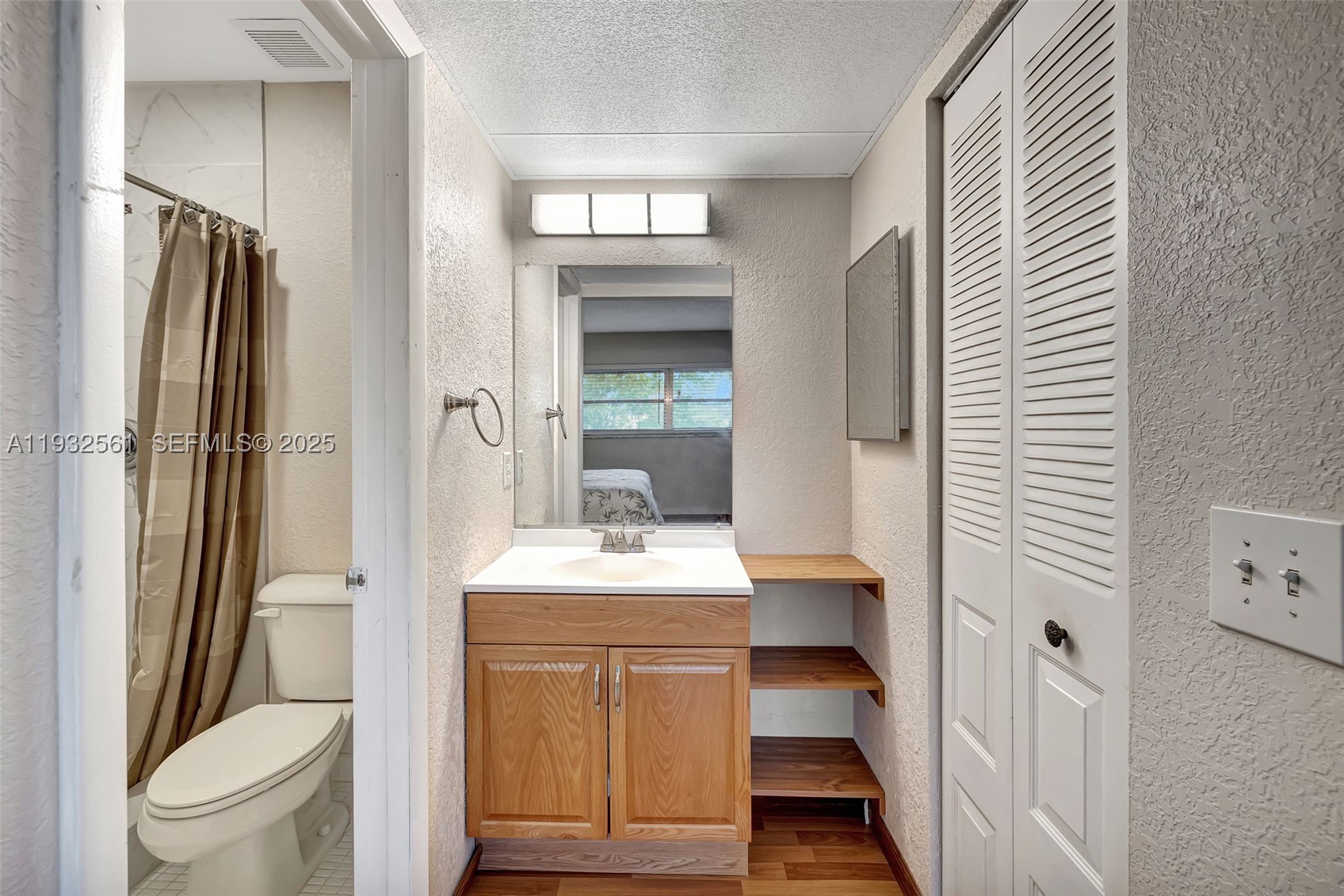 ORIOLE GOLF & TENNIS CLUB - Residential