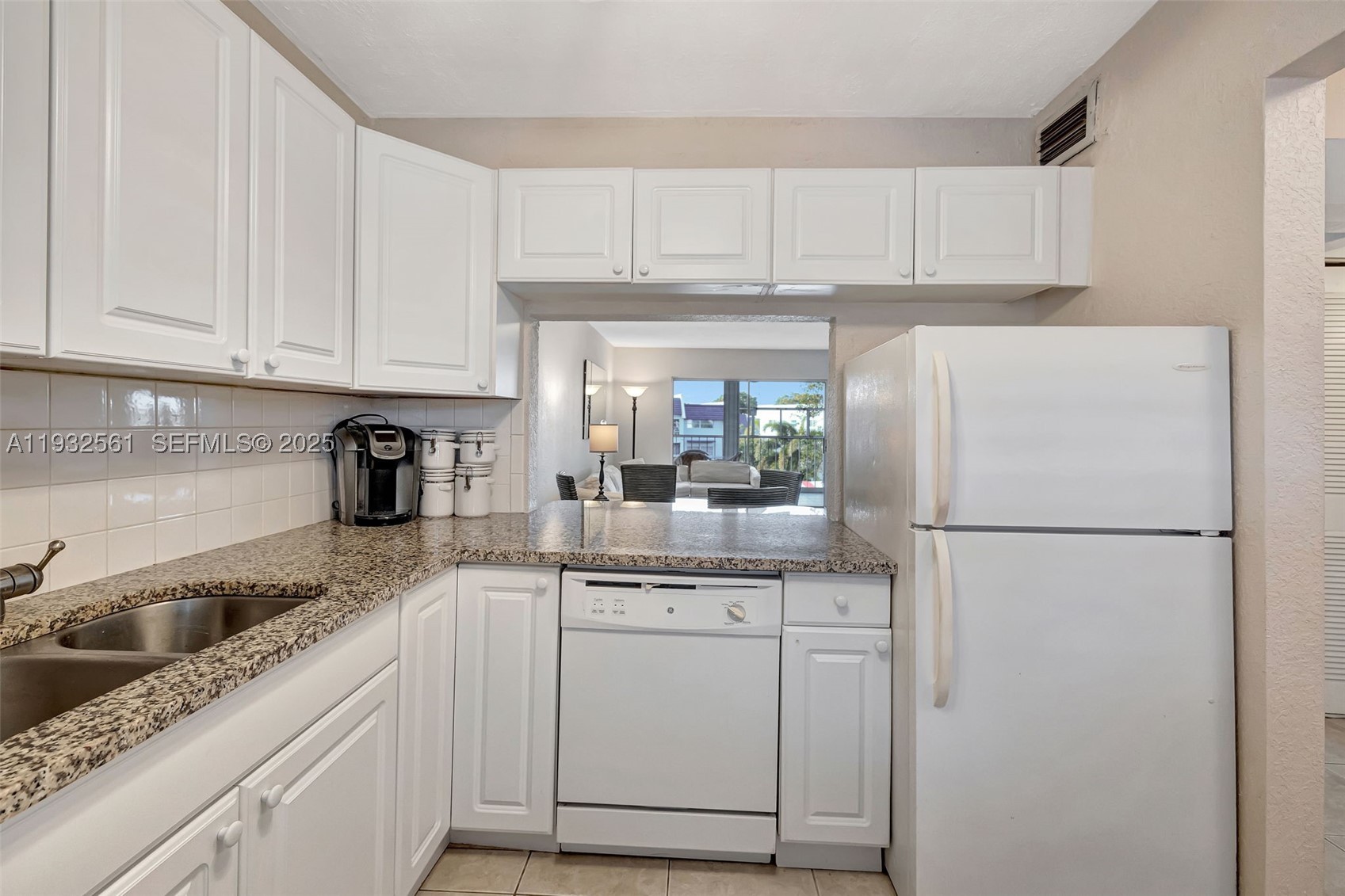 ORIOLE GOLF & TENNIS CLUB - Residential