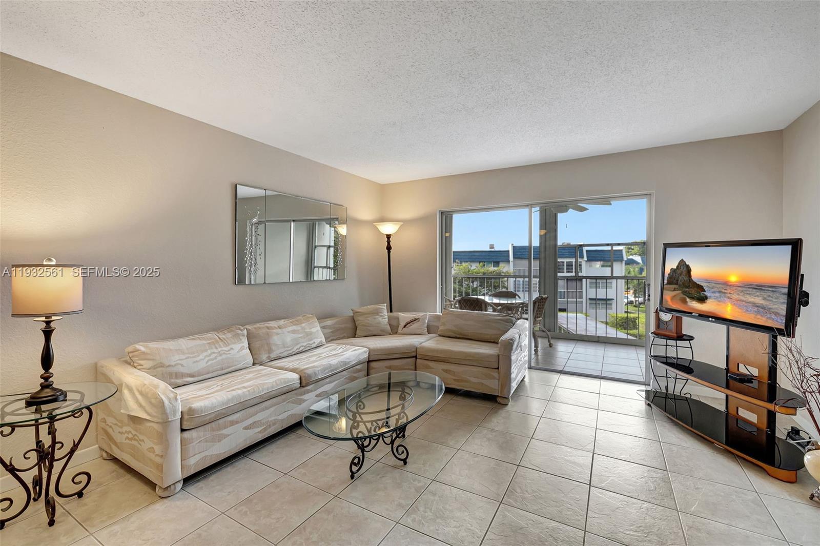 ORIOLE GOLF & TENNIS CLUB - Residential