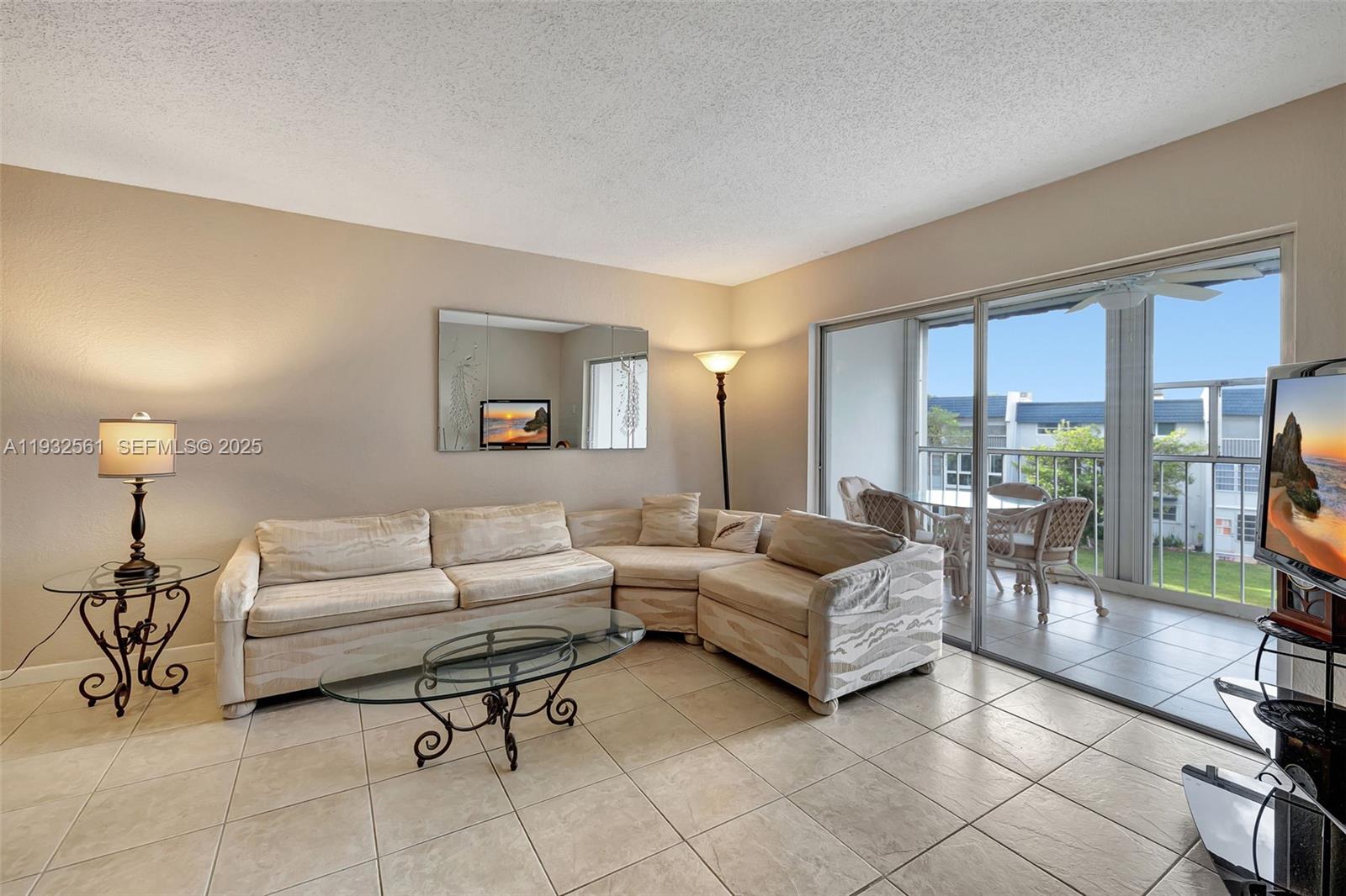ORIOLE GOLF & TENNIS CLUB - Residential