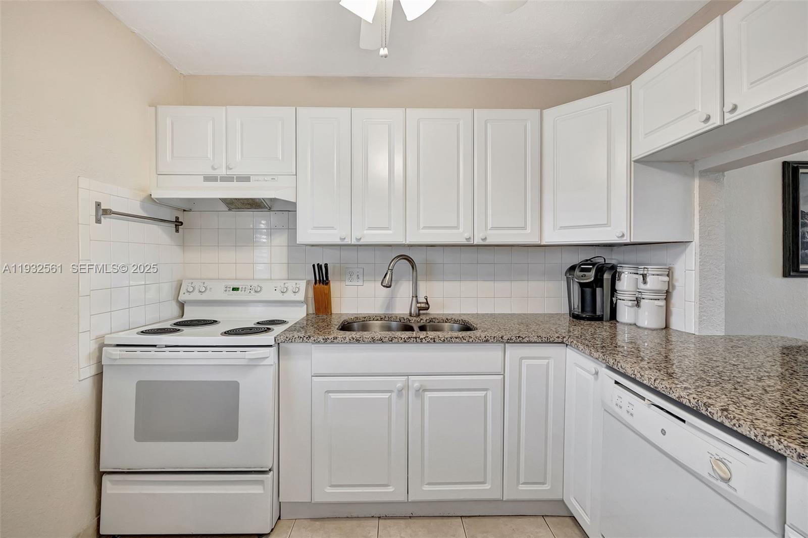 ORIOLE GOLF & TENNIS CLUB - Residential