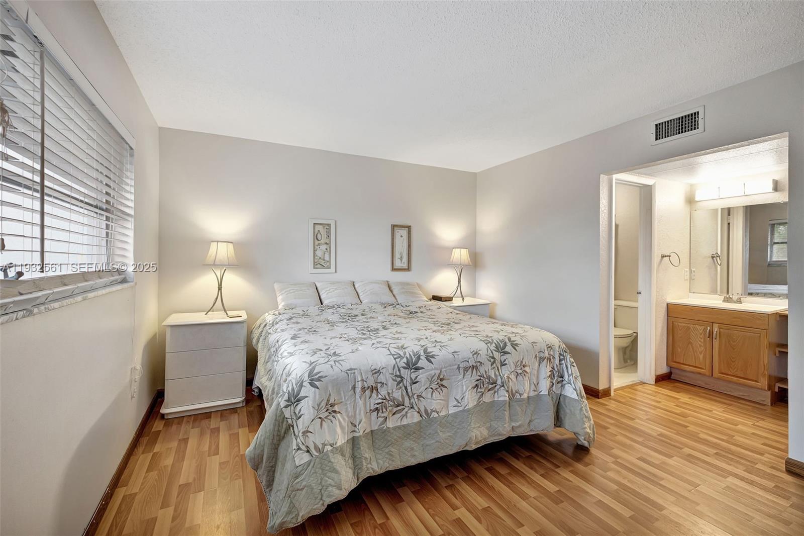 ORIOLE GOLF & TENNIS CLUB - Residential