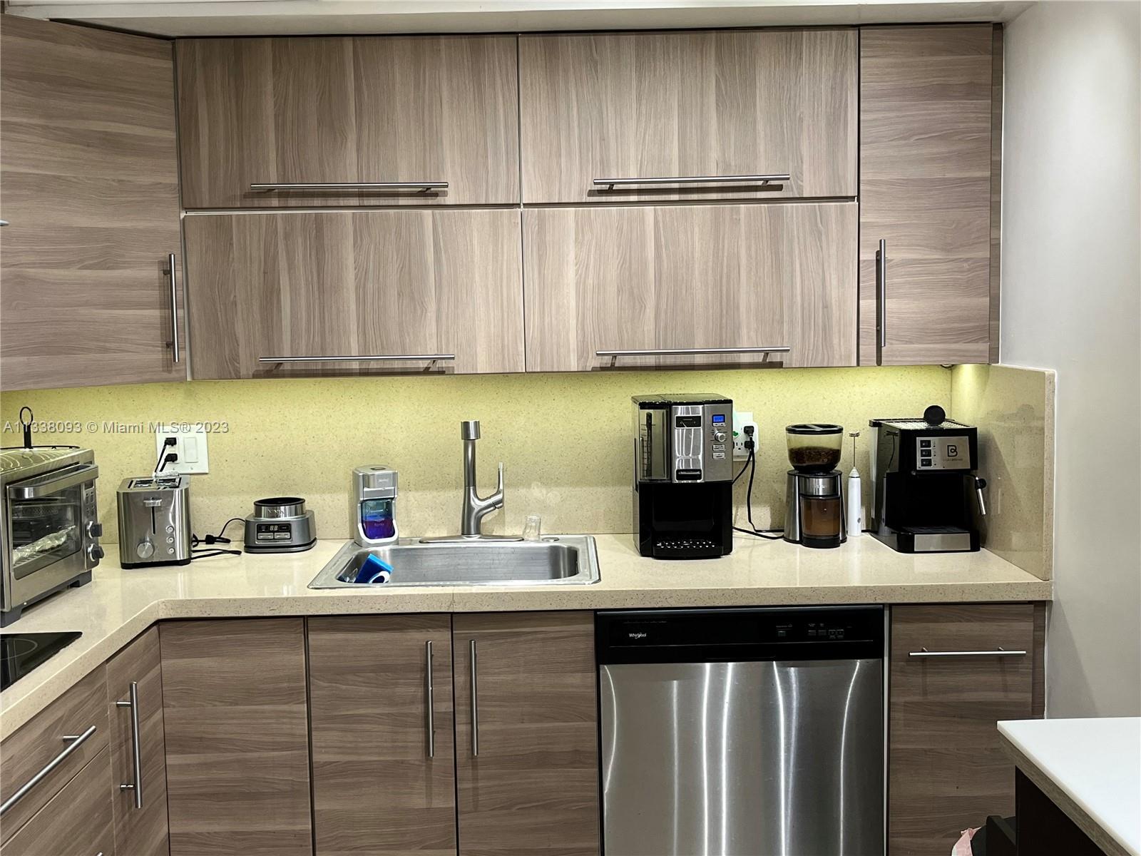 OLYMPUS CONDO PHASE - Residential Lease