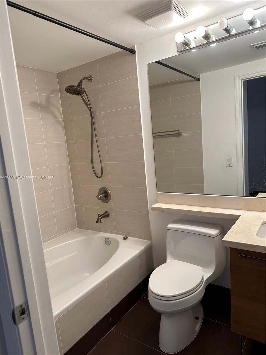 PORTO BELLAGIO CONDO - Residential Lease