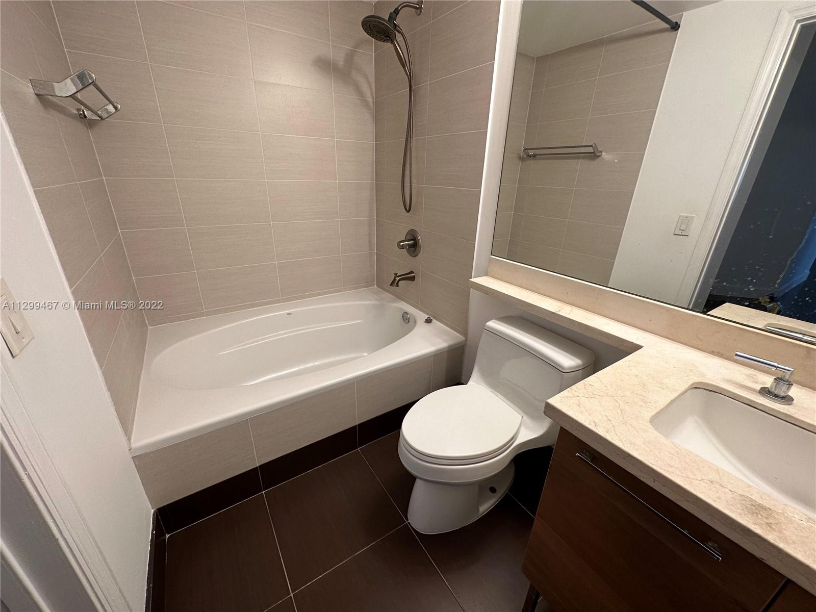 PORTO BELLAGIO CONDO - Residential Lease