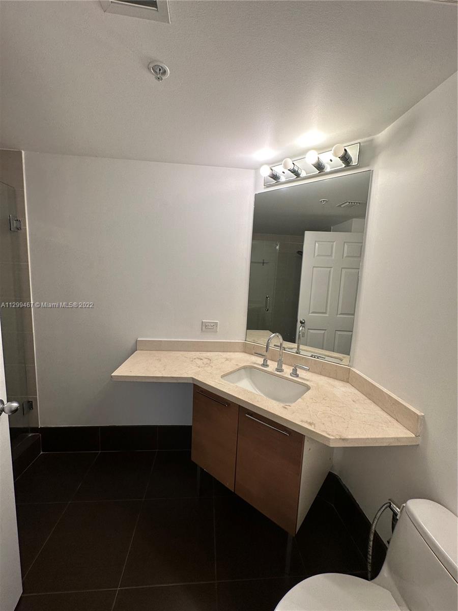 PORTO BELLAGIO CONDO - Residential Lease