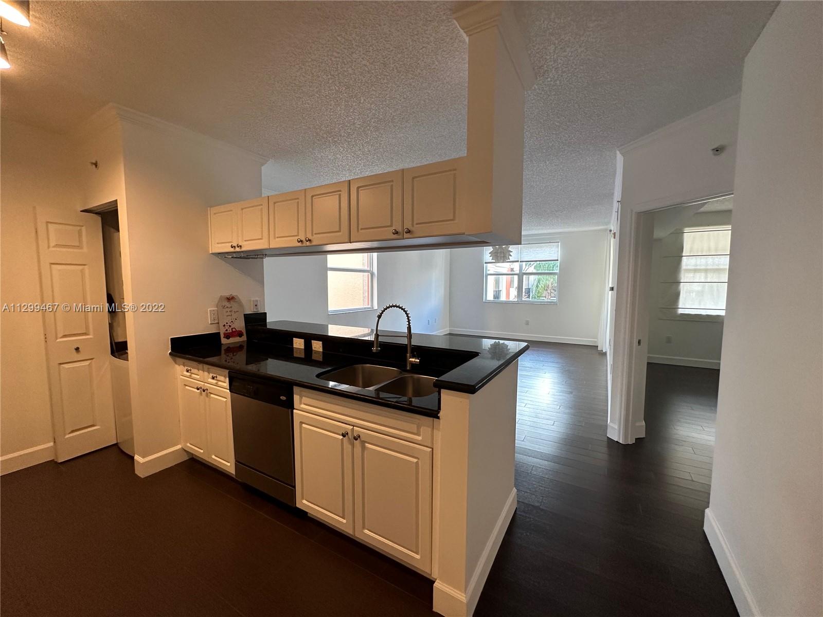 PORTO BELLAGIO CONDO - Residential Lease