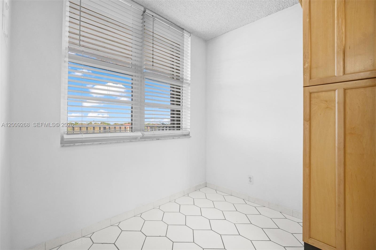 CORONADO AT JACARANDA PHA - Residential