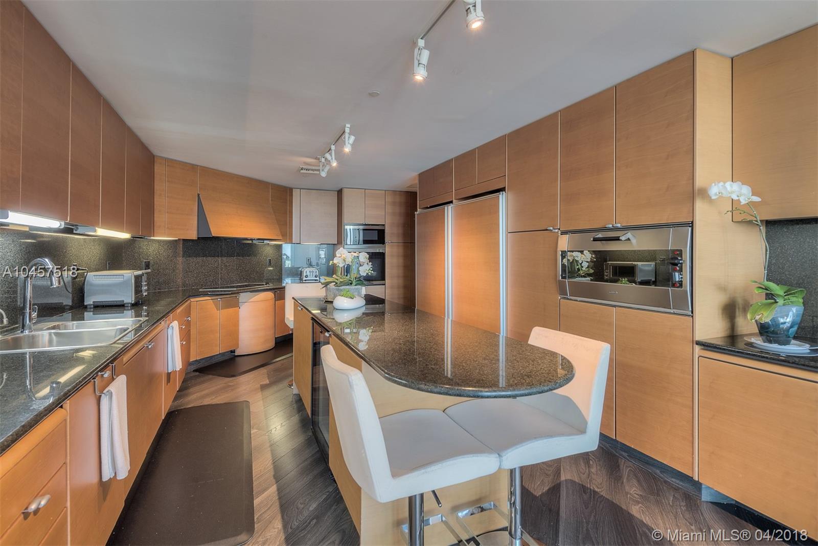 SANTA MARIA CONDO - Residential