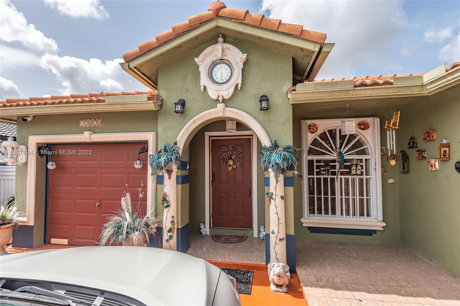ESTATE HOMES - Residential