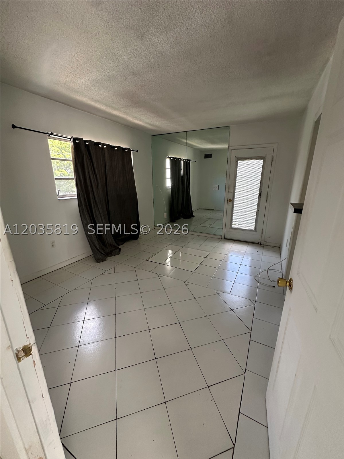 GOLDEN HOUSE CONDO - Residential