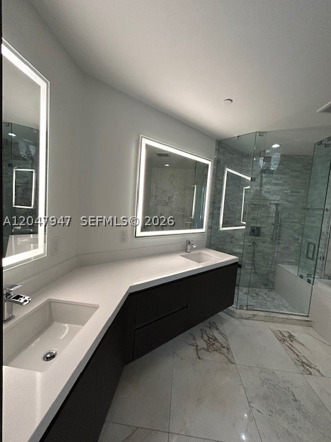 PARAMOUNT MIAMI WORLDCENT - Residential Lease