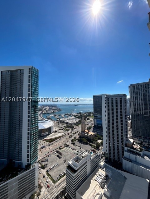 PARAMOUNT MIAMI WORLDCENT - Residential Lease