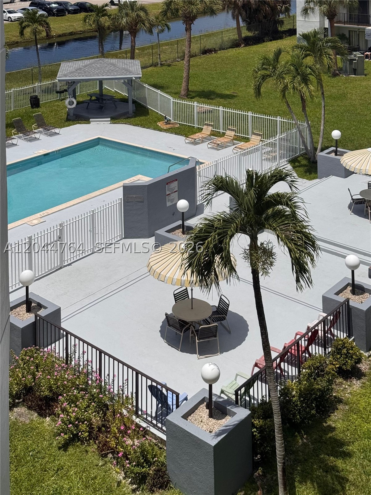 VERSAILLES PLAZA CONDO - Residential Lease