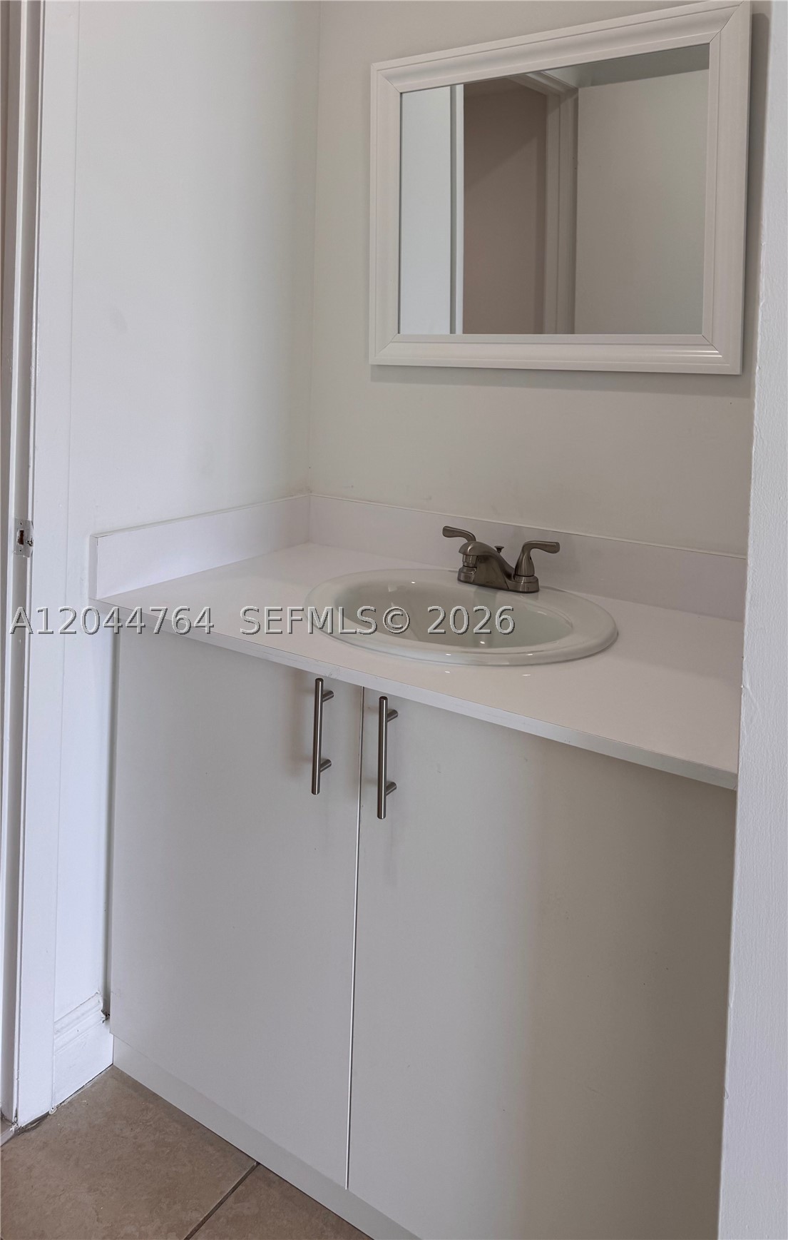 VERSAILLES PLAZA CONDO - Residential Lease