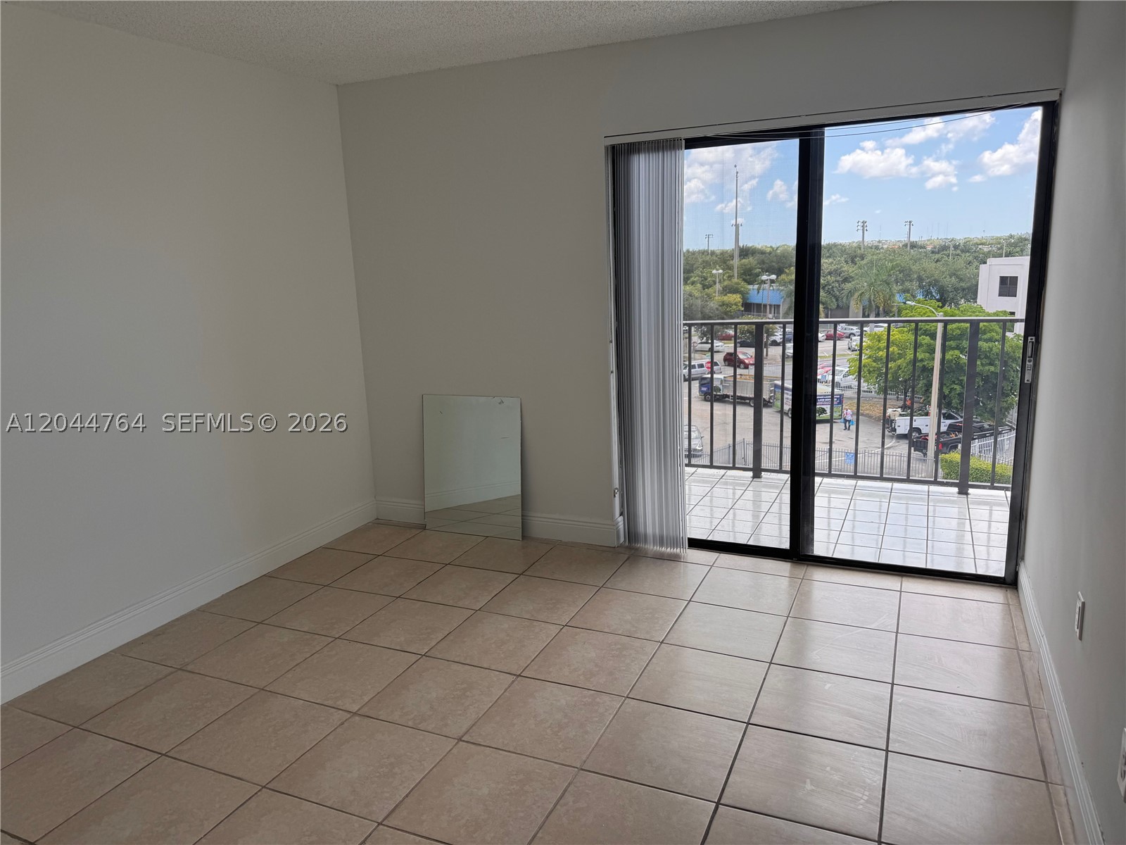 VERSAILLES PLAZA CONDO - Residential Lease