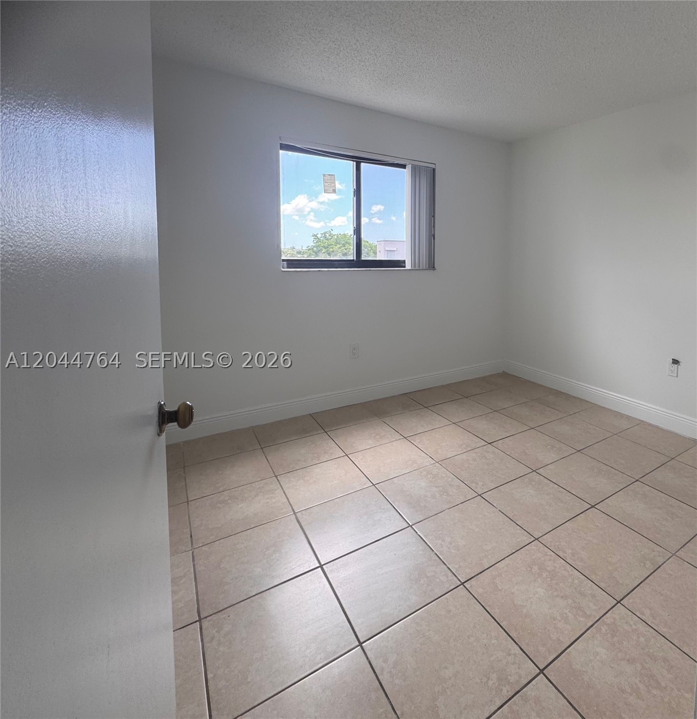 VERSAILLES PLAZA CONDO - Residential Lease
