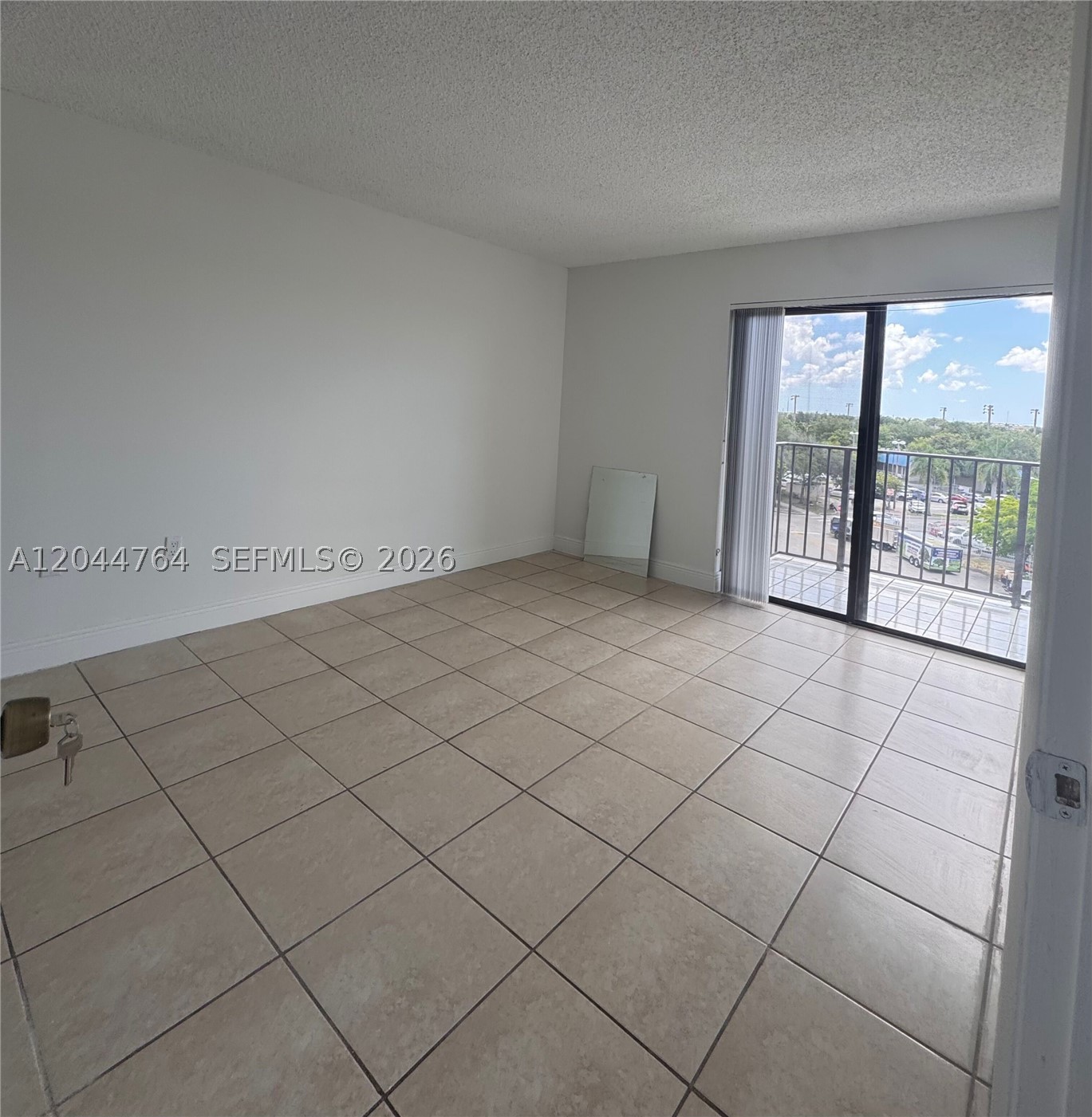VERSAILLES PLAZA CONDO - Residential Lease