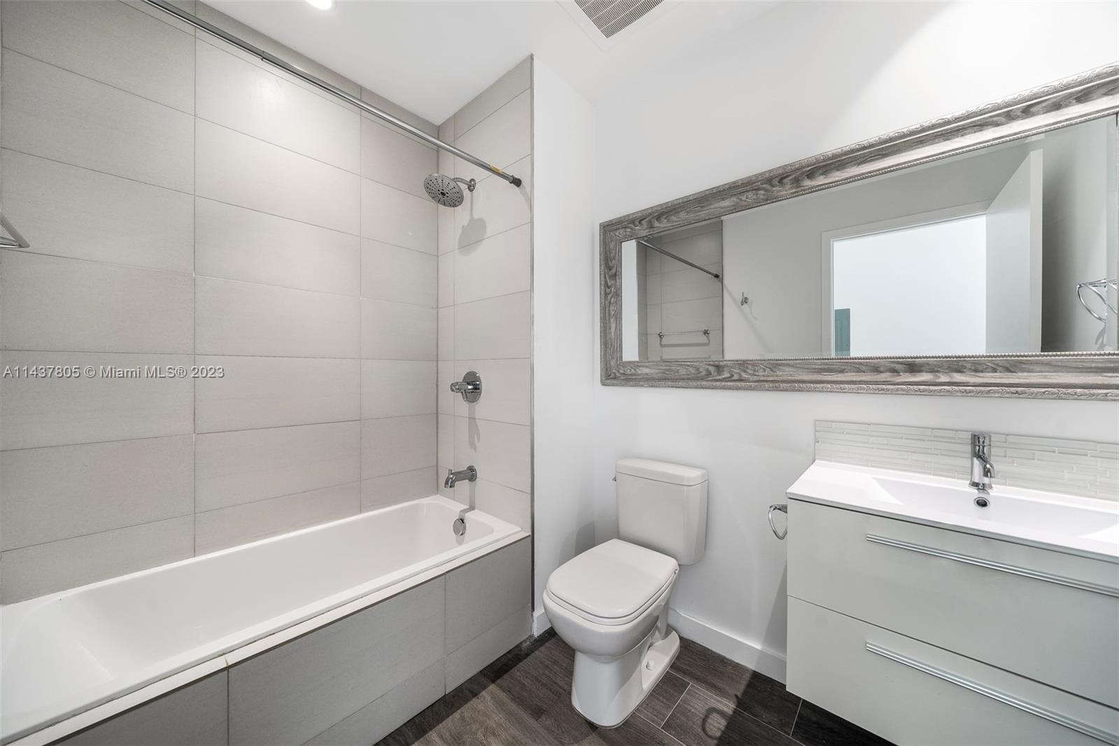 BISCAYNE BEACH CONDO - Residential Lease