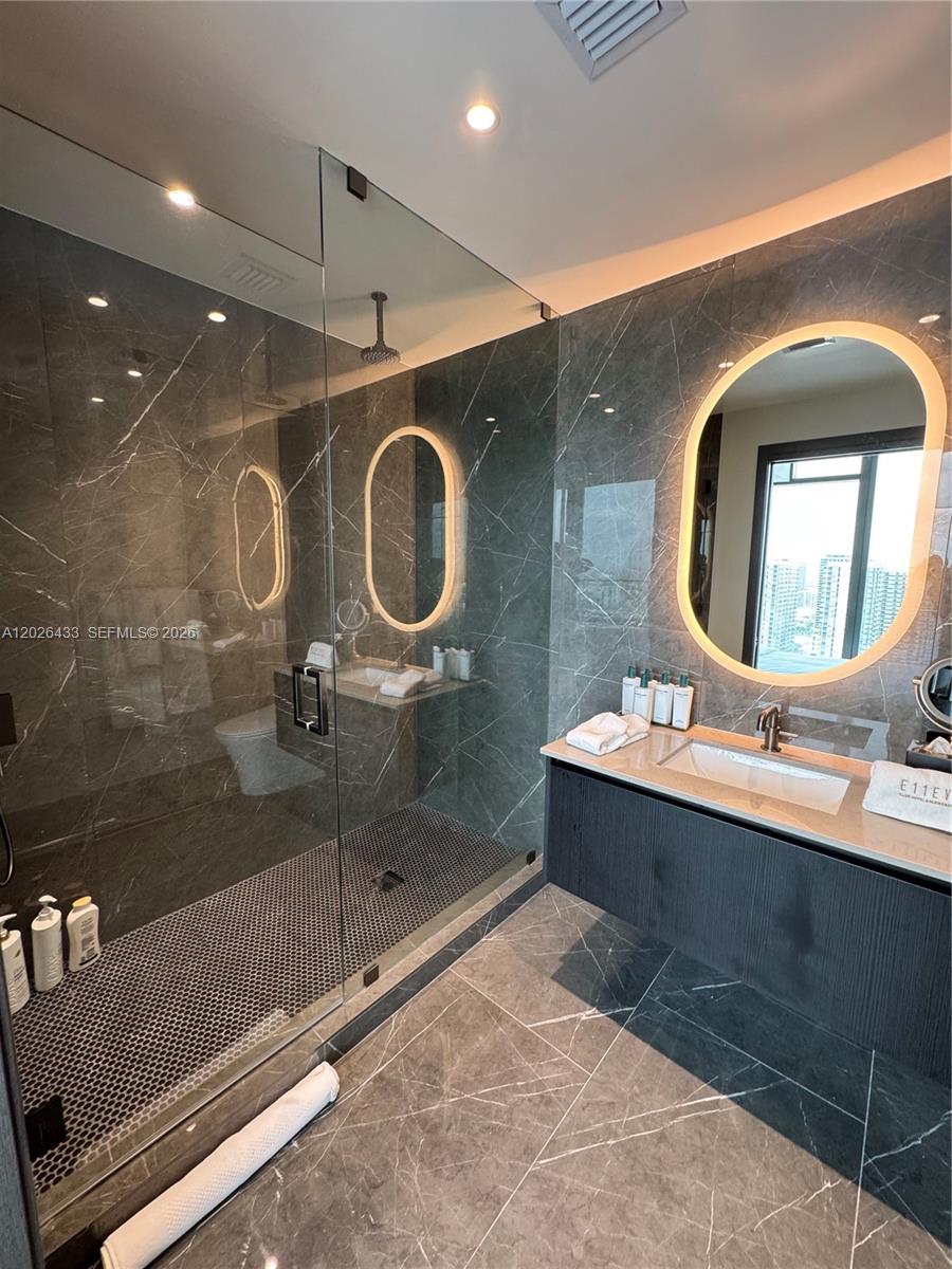 MIAMI NORTH - Residential Lease
