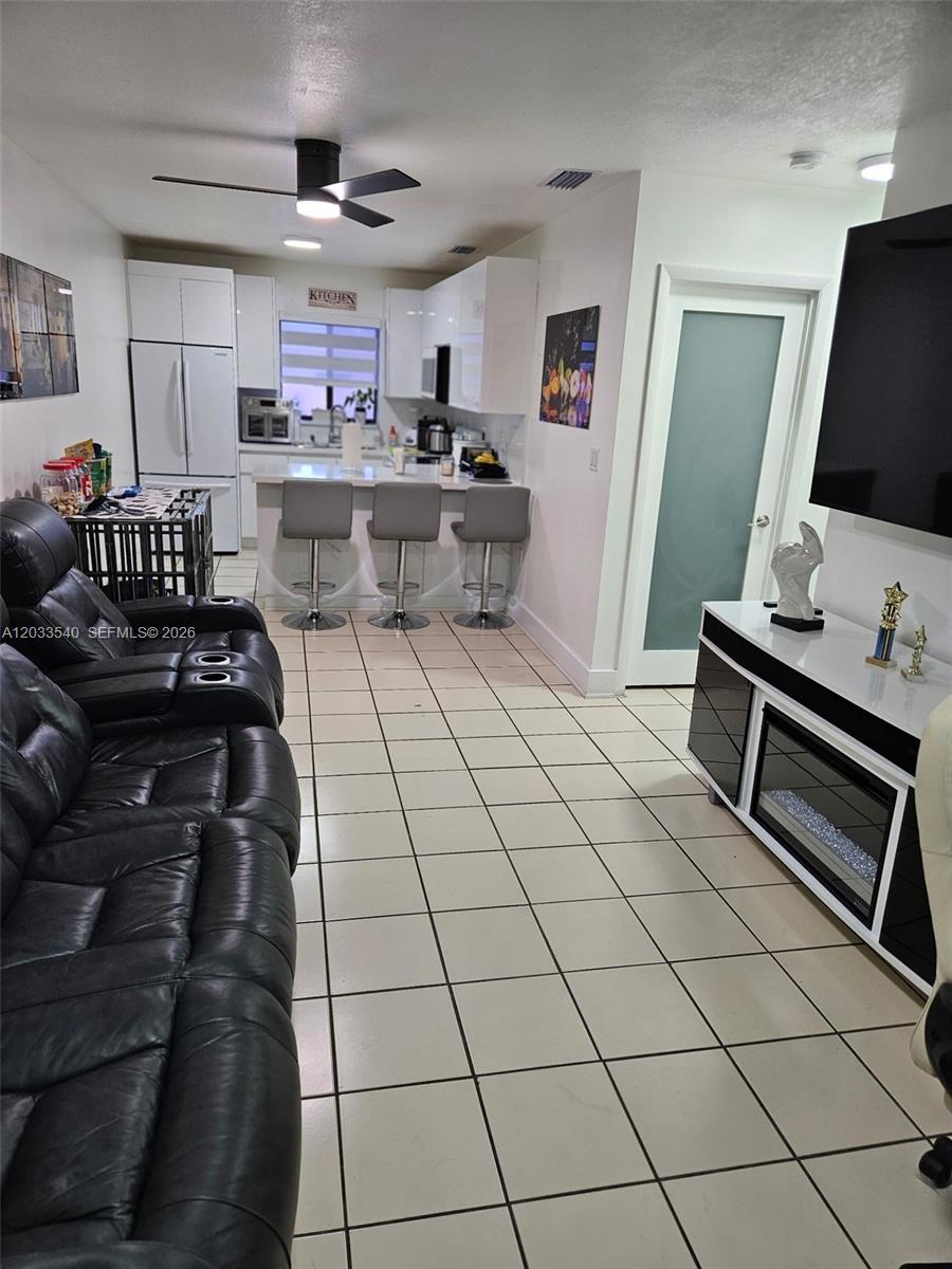 BELLA VILLAS LAS PALMAS C - Residential