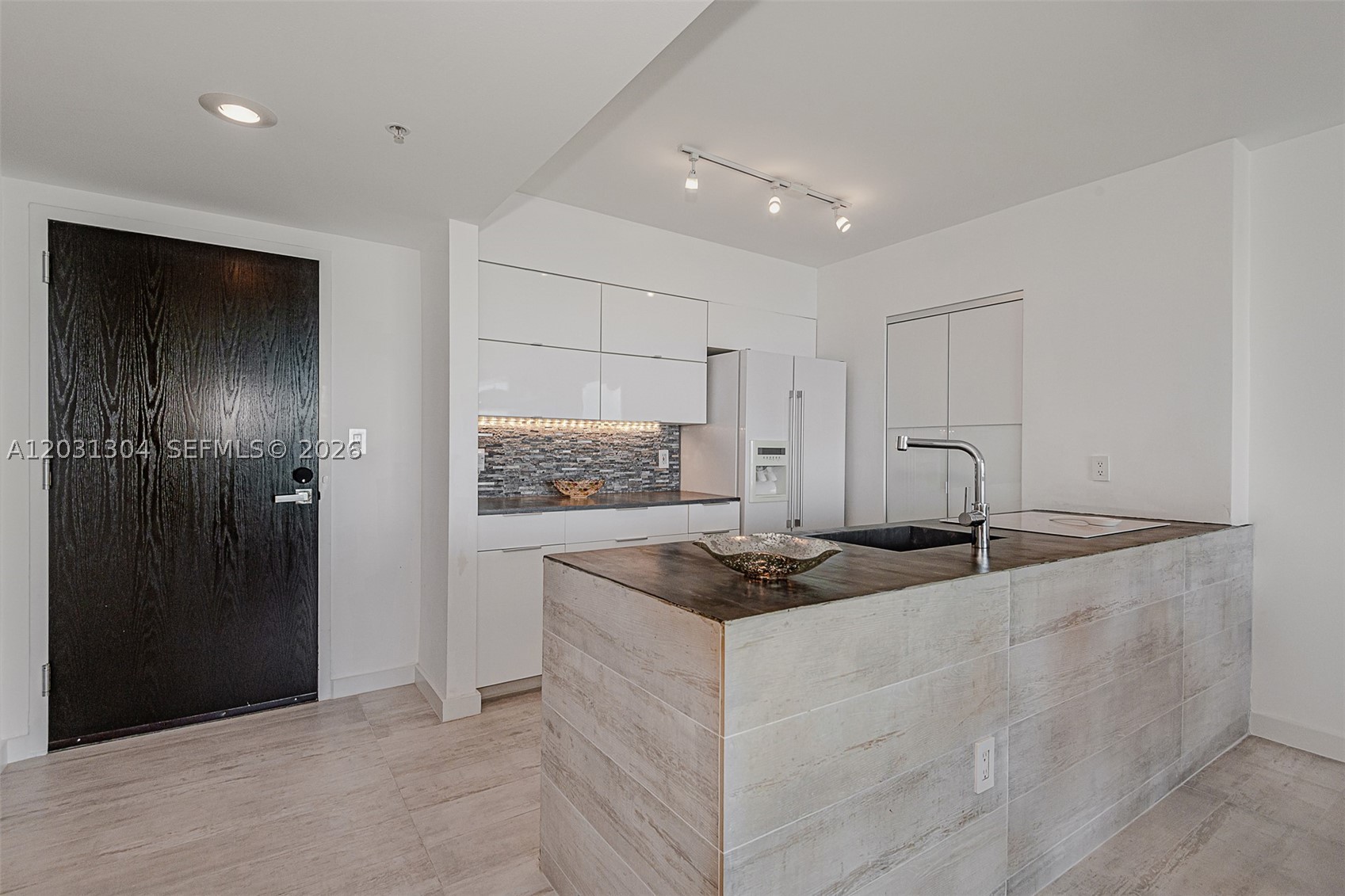 YACHT CLUB AT PORTOFINO C - Residential Lease