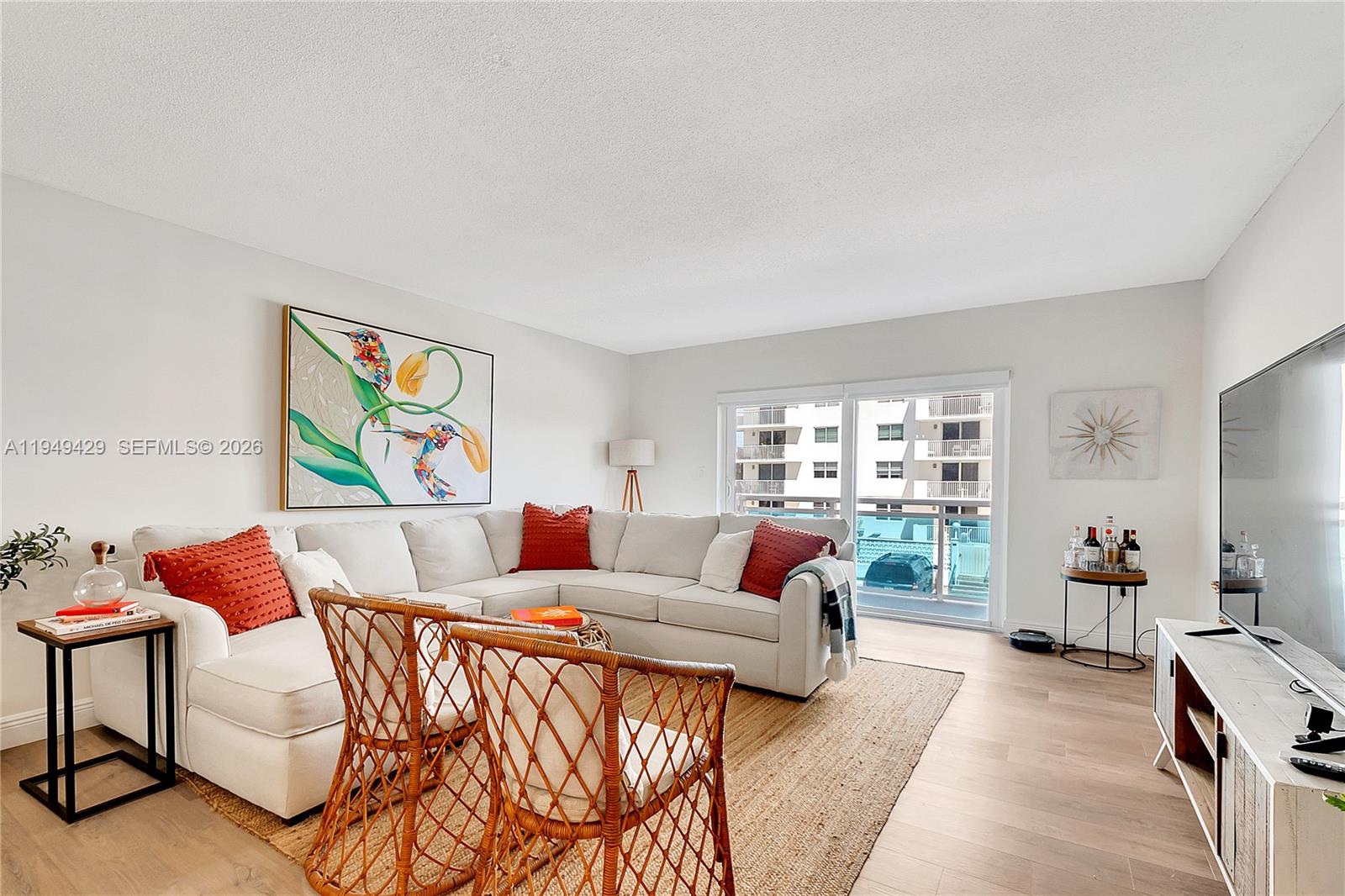WELLINGTON TOWERS CONDO - Residential