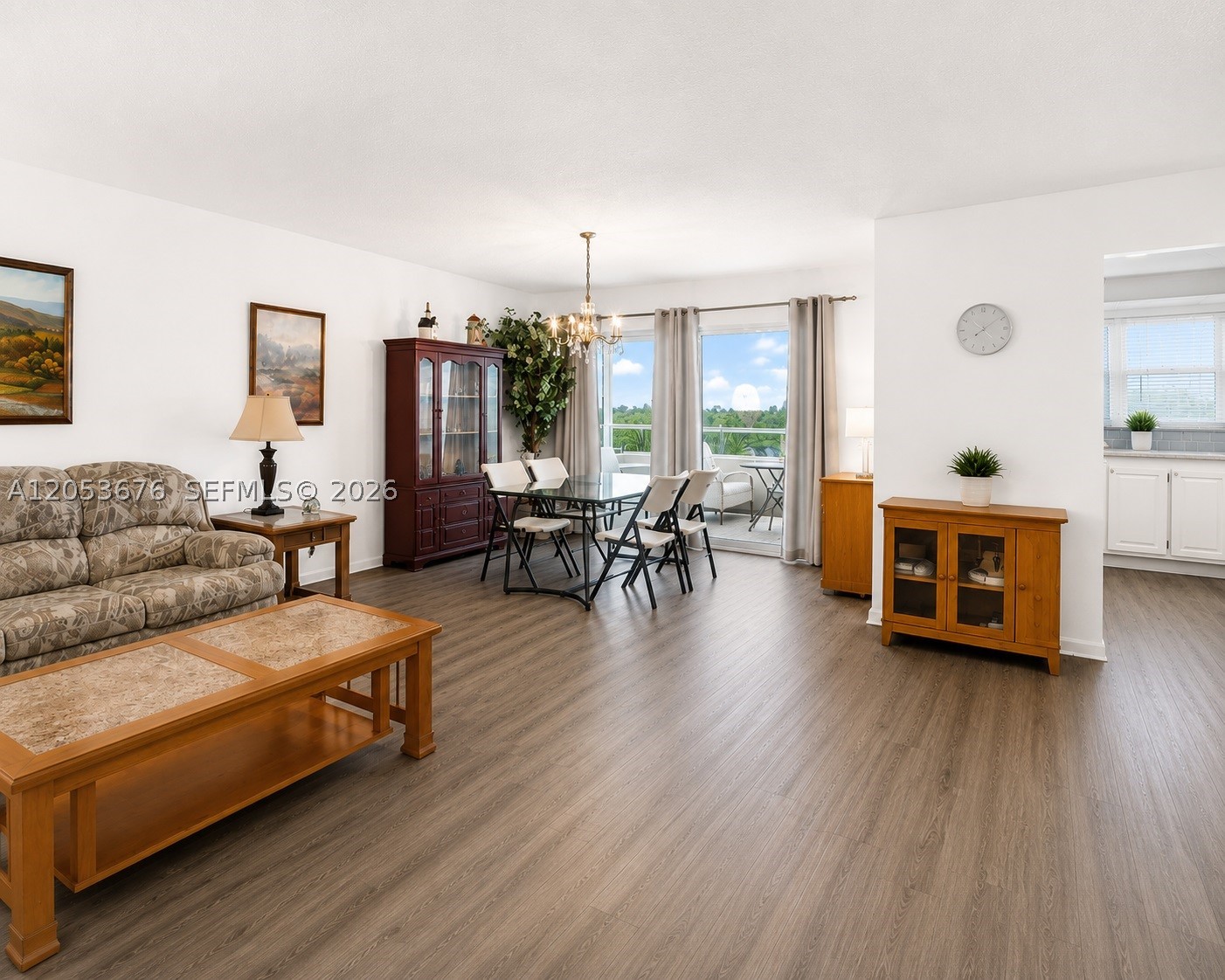 Spacious, elegantly furnished 1-bedroom, 1-bathroom condo in the sought-after Majestic Condo community (55+). Ideally located in the heart of Lauderhill, this property offers easy access to public transportation, a variety of restaurants, pharmacies, and major highways. Whether you prefer it furnished or unfurnished, this condo is ready for you—just bring your toothbrush.
The apartment features central air conditioning, new vinyl flooring, a spacious living area, and a large king-size bed. It also includes water, internet, and a private terrace for relaxation. Situated on the fourth floor, the unit offers convenient access to the elevator and laundry facilities. The bedroom features two spacious closets, a fold-away bed, and televisions.
This is a fantastic opportunity to acquire a comfortable, secure home in an excellent location.