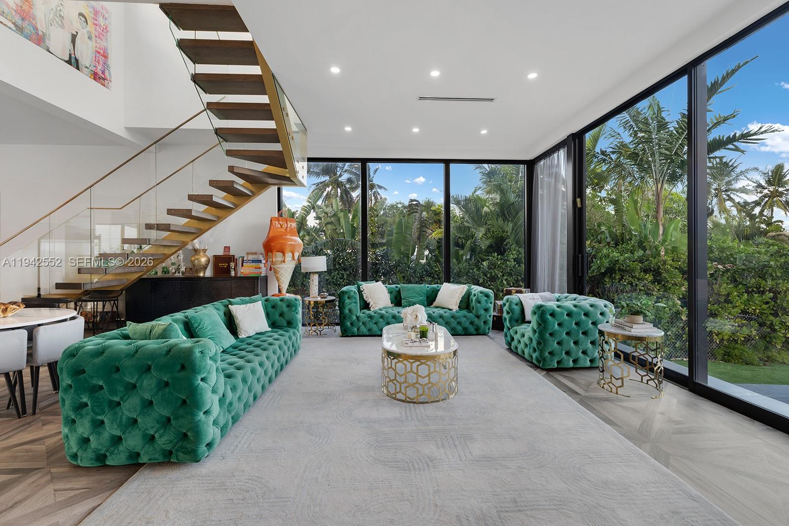 BISCAYNE POINT - Residential