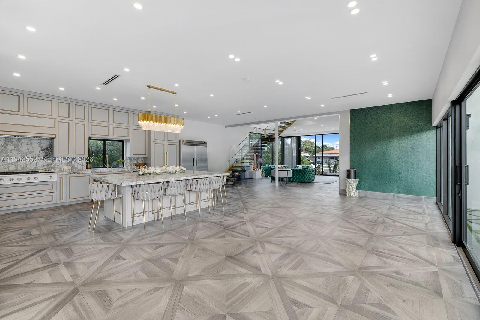 BISCAYNE POINT - Residential