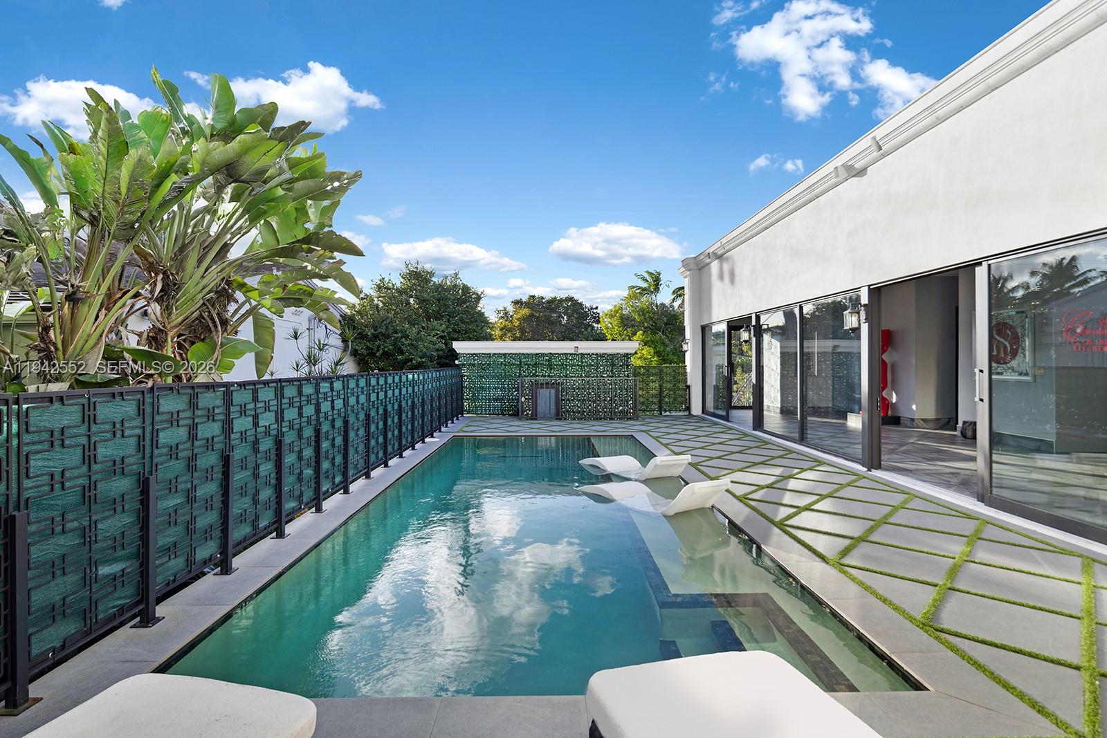 BISCAYNE POINT - Residential