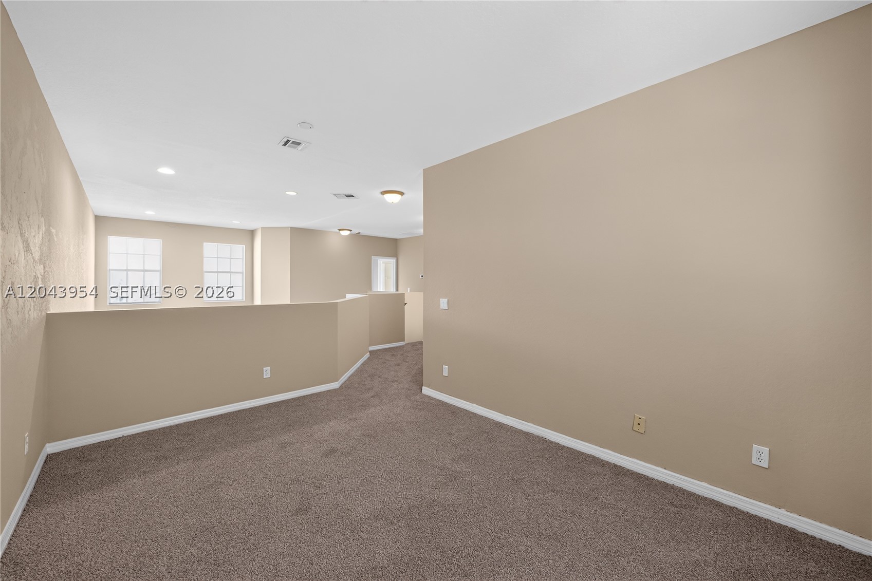 PALM BREEZES CLUB - Residential