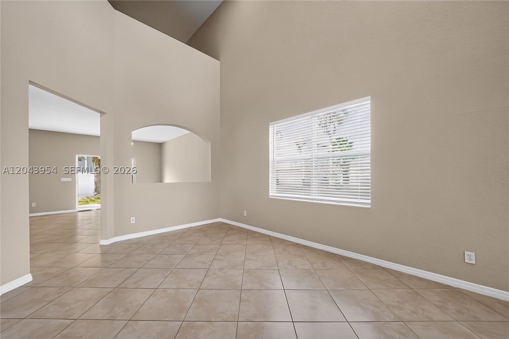 PALM BREEZES CLUB - Residential