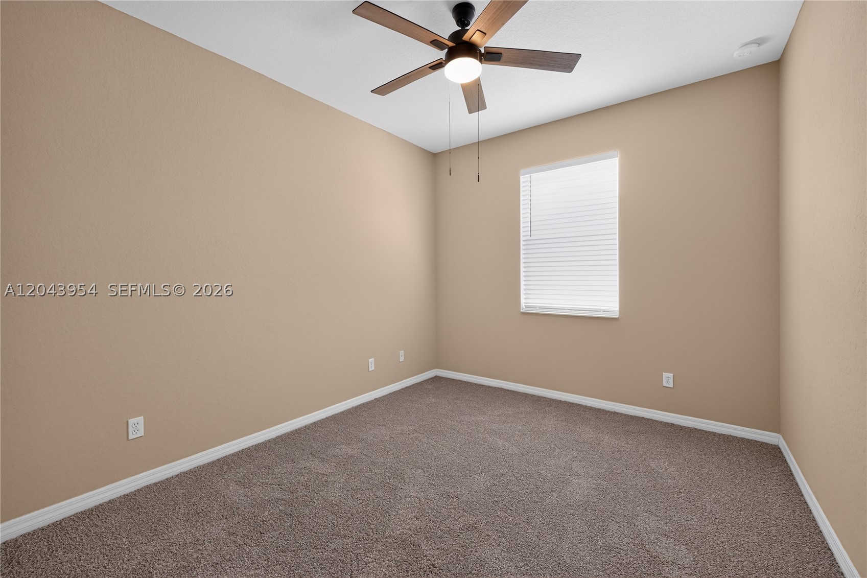 PALM BREEZES CLUB - Residential